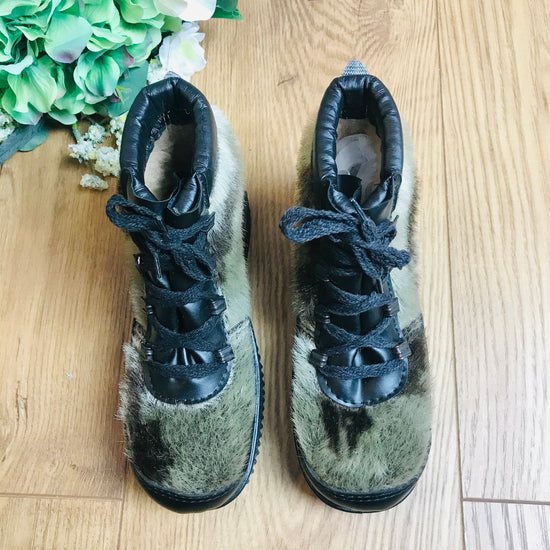 Deadstock 1970's /80's Children's Cosy Vegan Furry Lined Low Boots  Made in Italy  EU 29-31-32