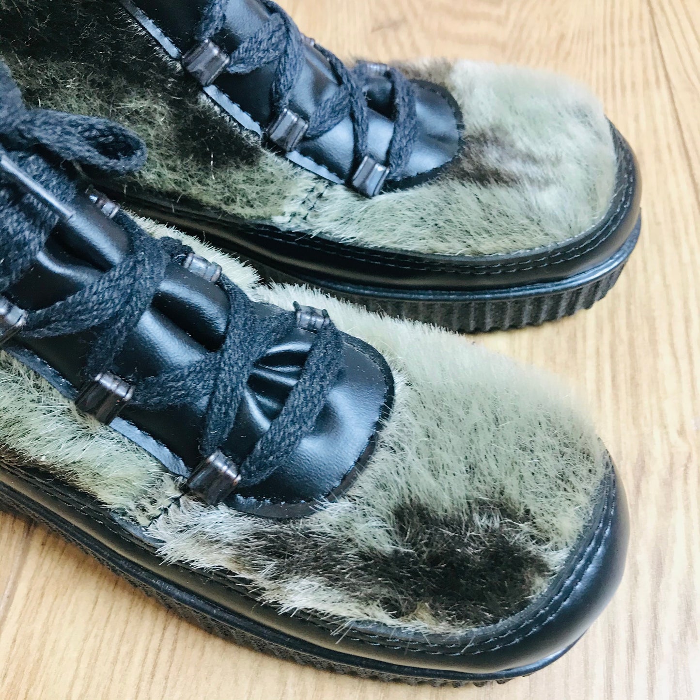 Deadstock 1970's /80's Children's Cosy Vegan Furry Lined Low Boots  Made in Italy  EU 29-31-32