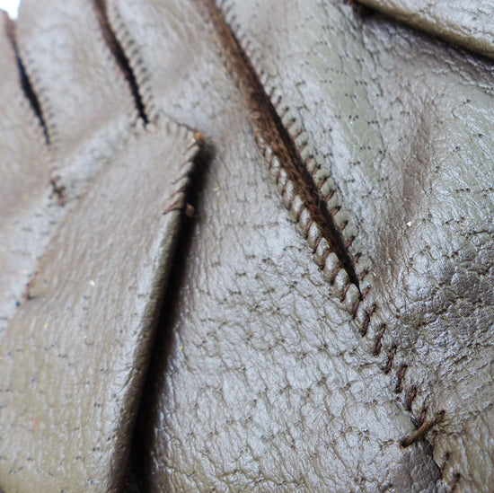 Load image into Gallery viewer, Vintage Lined 70s Dark Brown Faux-Leather Gloves 6-8 Y

