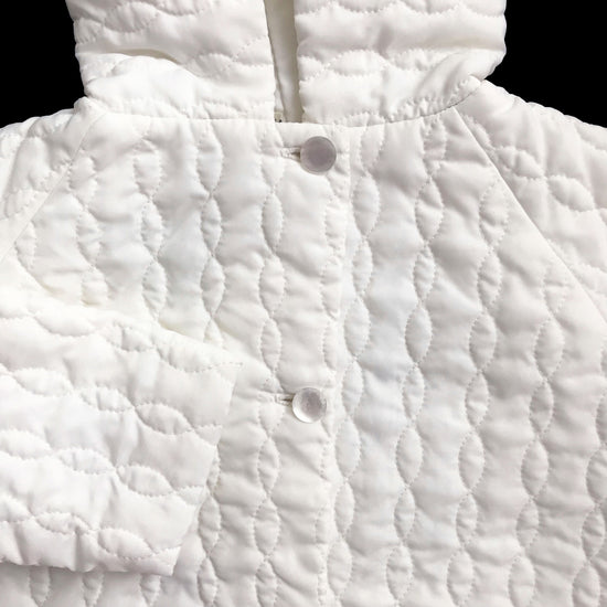 Load image into Gallery viewer, 70&amp;#39;s Ivory Padded Baby Cosy Nest French Made 0-3M

