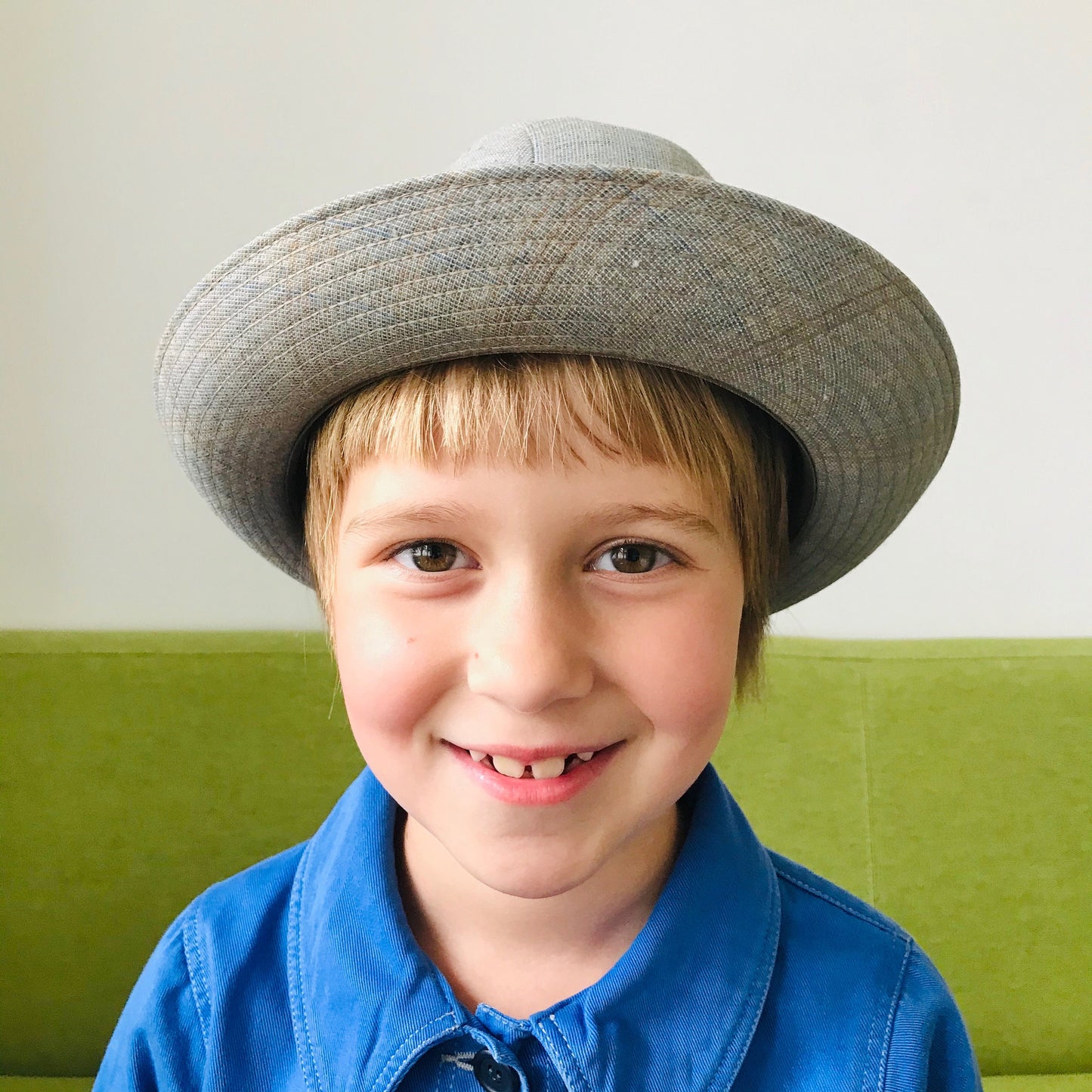 Vintage 1970s Children's / Teens French Grey / Beige Waterproof Coated Wool Trilby Hat 54 and 56cm / 6-8Y and 10Y+