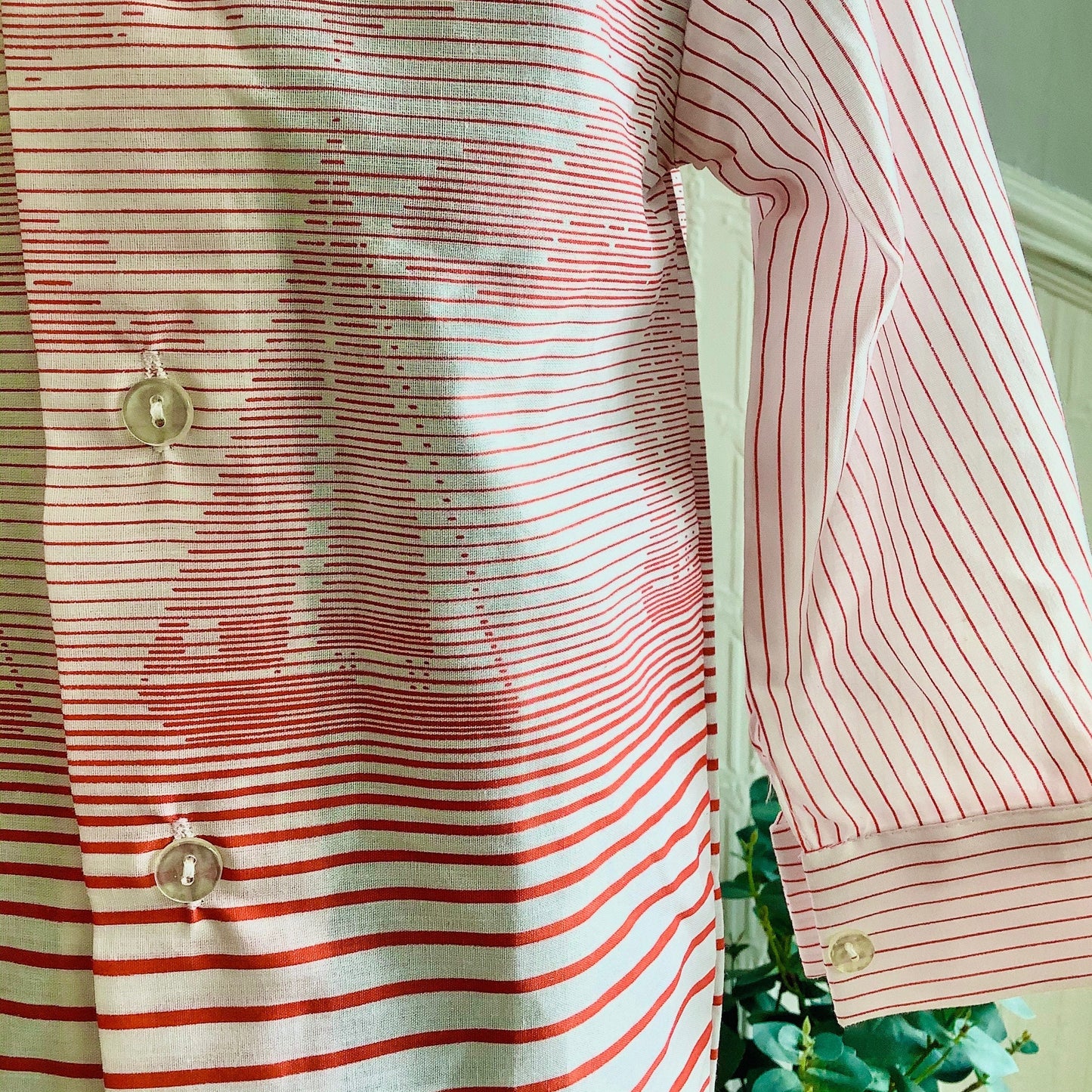Vintage 70's White / Red  Boats / Nautical Printed Toddler Deadstock Shirt  4-5Y