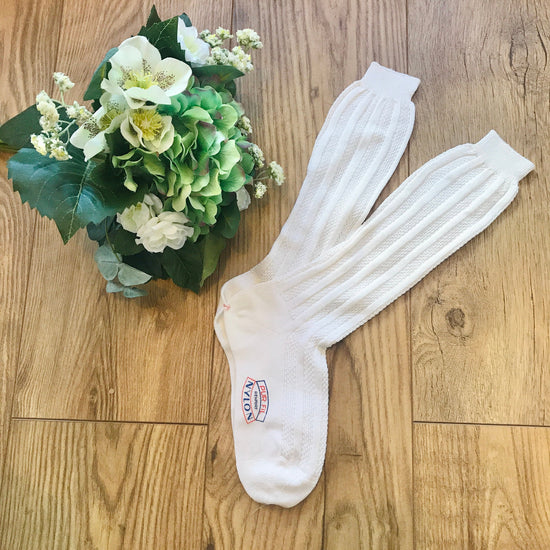 Vintage Deadstock 1960s Children&#39;s Ivory Long Knee Socks 8-12Y