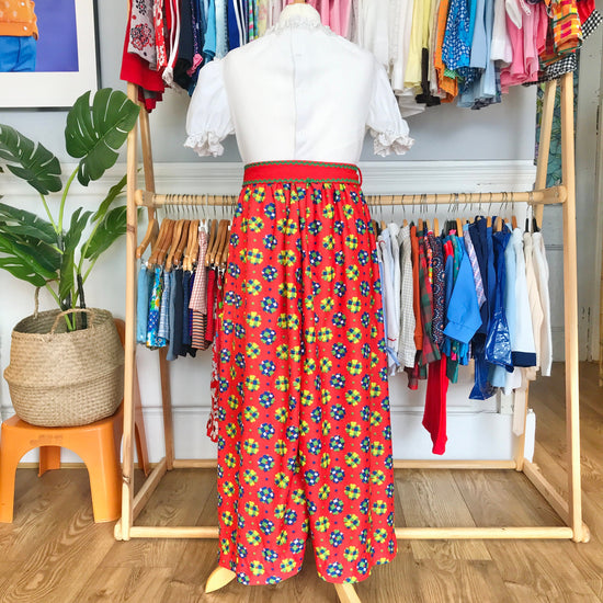 Load image into Gallery viewer, Vintage 1970&amp;#39;s Red / White Printed Boho Folk Maxi Dress / 8-10Yrs
